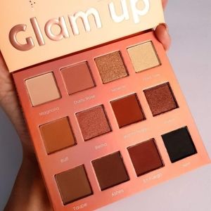 Farmasi Glam Up Palette